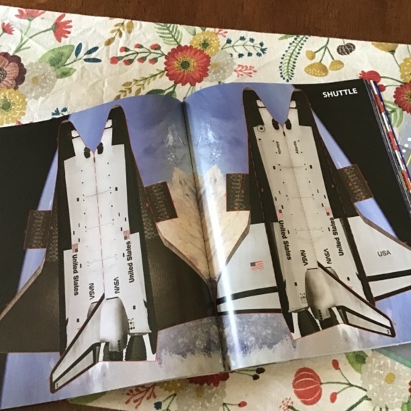 Paper Airplane Book - Picture 5 of 5